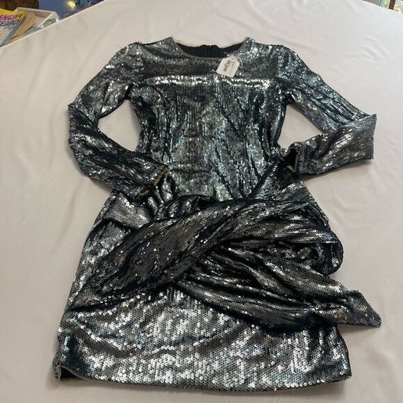 NWT Toccin Sequin Cocktail Dress Size 4 New - Picture 1 of 8